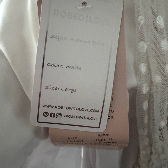 Robed with Love - ALANNA ROBE - NWT - Picture 7 of 7